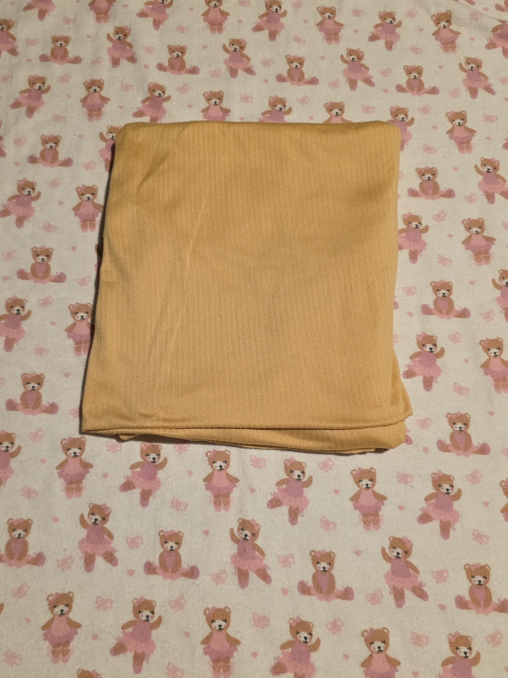 5/$20 Modern Baby Yellow Breathable Swaddle